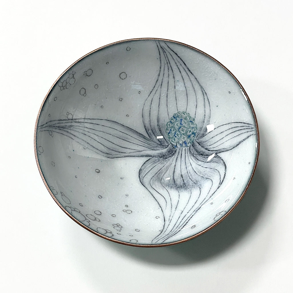 Floating Flower enamelware bowl