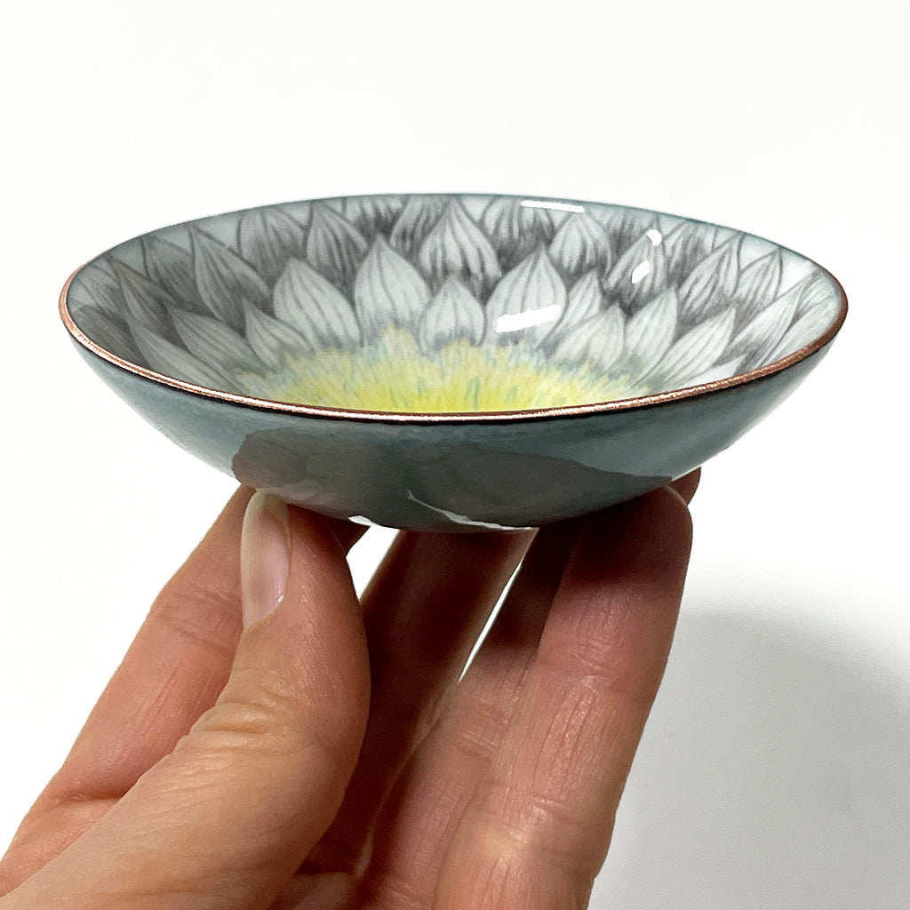 Exploding Flower enamelware bowl