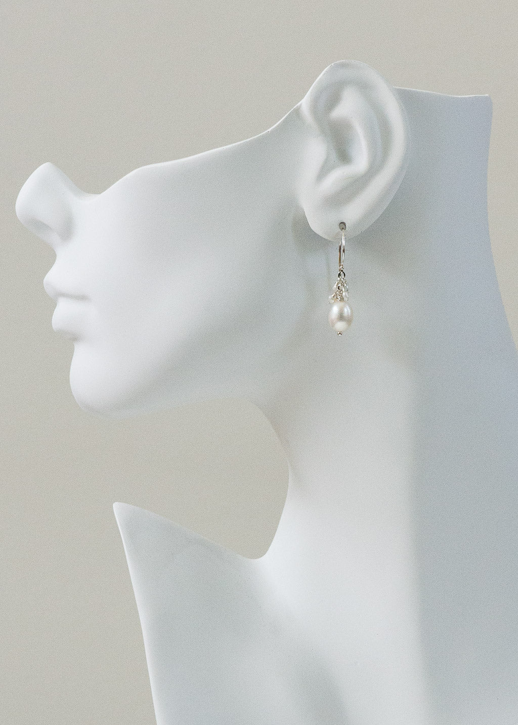 Perfect pearl dangle earring