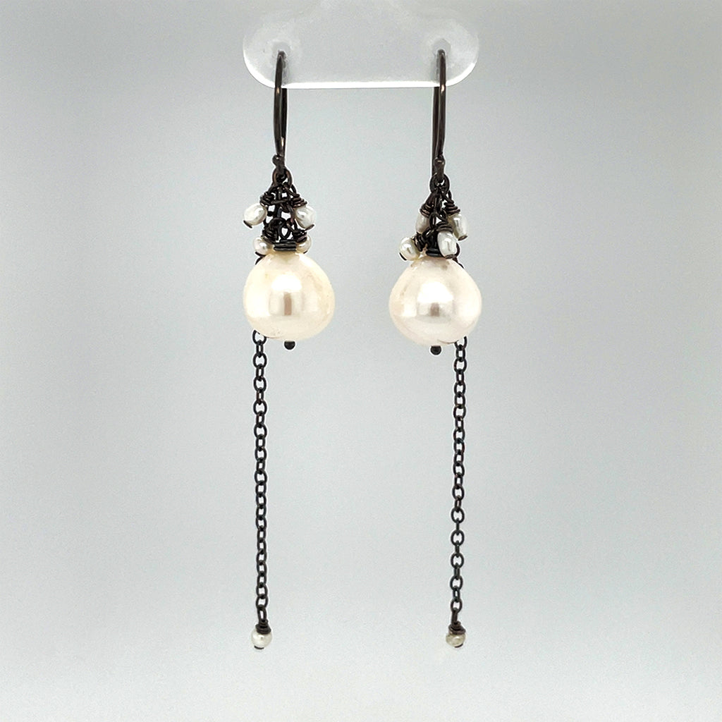 Pearl Dangle Earring