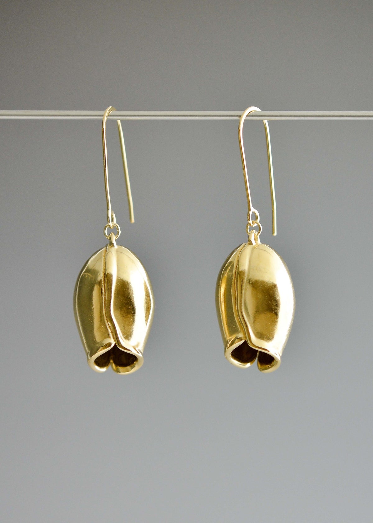 Medium Pod Earrings